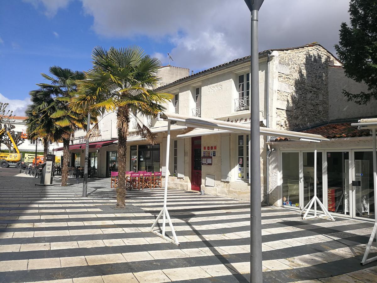 La Loge Du Theatre - Saintes 아파트 외부 사진